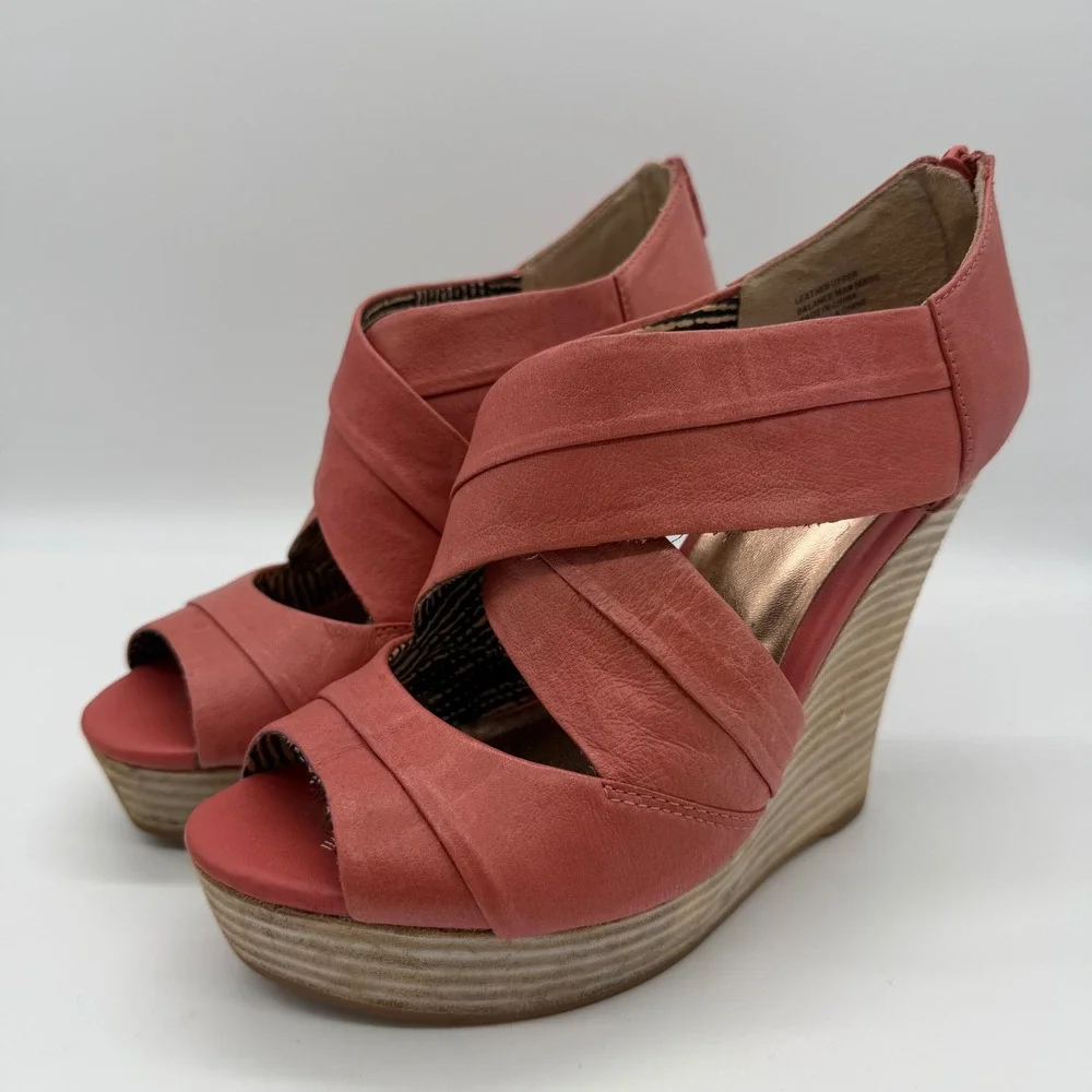 Seychelles Womens Coral Pink Leather Strappy Platform Wedge Sandals Size 7